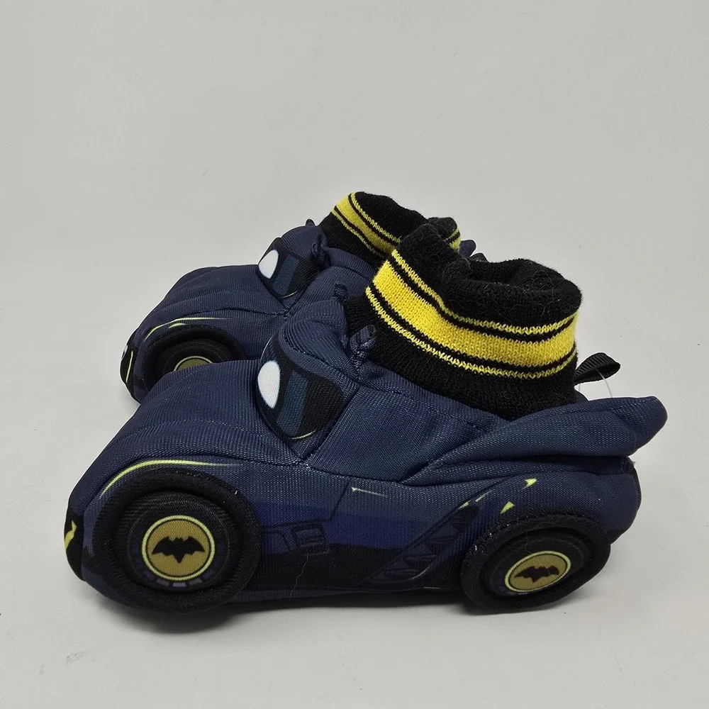 DC Batman Slippers Boys Size‎ 5-6 Blue Batwheels Bat Car Slip On Plush